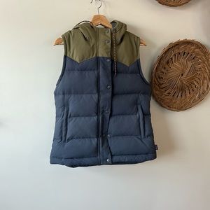 Patagonia bivy vest insulated puffer vest hooded grey and olive green small